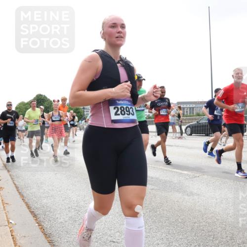 29.06.2025 - hella hamburg halbmarathon Lena Gebhardt http://msf.ph/oto/8363511 29.06.2025 10:39:22 Lombardsbrücke 2998, 14871, 2893, 10516, 1131, 1856, 17368, 2092, 1451, 1760, 1856, 1883, 2092, 2524, 2534, 2571, 2574, 2578, 2843, 2893, 2998, 3275, 3307, 3353, 3727, 3745, 4257, 4320, 4410, 4523, 4603, 4609, 4659, 4855, 4882, 5045, 5701, 6062, 6112, 6321, 6342, 6343, 6427, 6611, 6719, 6726, 6748, 7053, 7199, 7341, 7501, 7506, 7524, 7589, 7684, 7815, 8203, 8243, 8457, 8783, 8995, 9393, 9420, 9446, 9569, 9698, 9747, 9777, 9974, 9977, 10001, 10072, 10315, 10512, 10516, 13060 meine-sportfotos.de