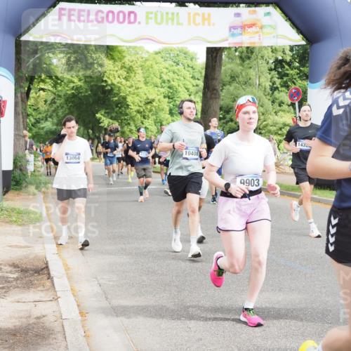 29.06.2025 - hella hamburg halbmarathon MichiJ http://msf.ph/oto/8363674 29.06.2025 10:43:30 Zwischen KM18-KM19 1972, 2083, 2250, 2741, 2982, 2996, 4152, 4594, 4813, 7037, 7547, 8968, 9246, 9727, 9903, 10093, 10133, 10408, 10665, 13064, 16121, 16434, 17828, 18117, 18208, 18867, 18899, 19184 meine-sportfotos.de
