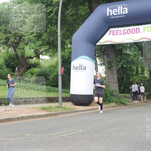 29.06.2025 - hella hamburg halbmarathon KatJ http://msf.ph/oto/8363734 29.06.2025 10:22:45 Zwischen KM18-KM19 1959, 2836, 6473 meine-sportfotos.de