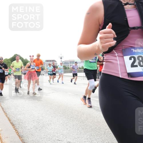 29.06.2025 - hella hamburg halbmarathon Lena Gebhardt http://msf.ph/oto/8363757 29.06.2025 10:39:22 Lombardsbrücke 2998, 16866, 14871, 16884, 0516, 2893, 1736, 1451, 1760, 1856, 1883, 2092, 2524, 2534, 2571, 2574, 2578, 2843, 2893, 2998, 3275, 3307, 3353, 3727, 3745, 4257, 4320, 4410, 4523, 4603, 4609, 4659, 4855, 4882, 5045, 5701, 6062, 6112, 6321, 6342, 6343, 6427, 6611, 6719, 6726, 6748, 7053, 7199, 7341, 7501, 7506, 7524, 7589, 7684, 7815, 8203, 8243, 8457, 8783, 8995, 9393, 9420, 9446, 9569, 9698, 9747, 9777, 9974, 9977, 10001, 10072, 10315, 10512, 10516, 13060 meine-sportfotos.de