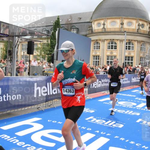 29.06.2025 - hella hamburg halbmarathon Michael Strokosch http://msf.ph/oto/8363798 29.06.2025 10:56:18 Ziel 1193, 5465, 7547, 8639, 9903, 9907, 10789, 12348, 14363, 15484, 16113, 16634, 17468, 18741, 19152 meine-sportfotos.de