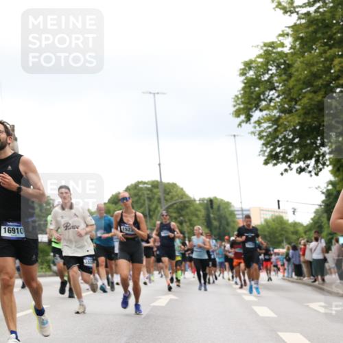 29.06.2025 - hella hamburg halbmarathon Yannick Fuchs http://msf.ph/oto/8363873 29.06.2025 10:53:19 20KM 2006, 2348, 2584, 2677, 2957, 2978, 3114, 3181, 3279, 3425, 3983, 4088, 4592, 4796, 5347, 5885, 6087, 6202, 6220, 6438, 6997, 7031, 7223, 7287, 8290, 10036, 10587, 10759, 10896, 10943, 11935, 11938, 12206, 12261, 12564, 12633, 12736, 12862, 13583, 13761, 14567, 14732, 14902, 14928, 14965, 15232, 15240, 15284, 15824, 16160, 16341, 16910, 16980, 17017, 17176, 17503, 17630, 18153, 18266, 18327, 18467, 18485, 18716, 19015, 19160 meine-sportfotos.de