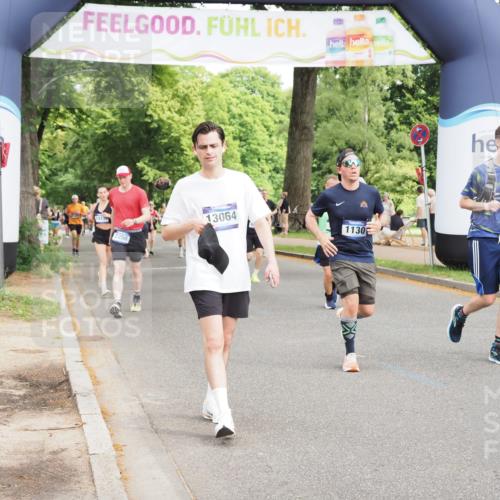 29.06.2025 - hella hamburg halbmarathon MichiJ http://msf.ph/oto/8363961 29.06.2025 10:43:33 Zwischen KM18-KM19 1130, 1485, 2083, 2250, 5492, 7547, 8825, 8968, 9246, 9727, 9903, 10133, 10408, 10665, 12196, 13064, 14139, 14737, 15431, 16434, 18867, 19184 meine-sportfotos.de