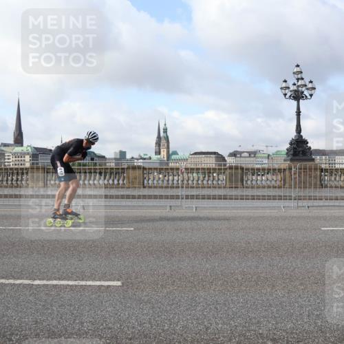 29.06.2025 - hella hamburg halbmarathon Lena Gebhardt http://msf.ph/oto/8363973 29.06.2025 08:48:43 Lombardsbrücke  meine-sportfotos.de