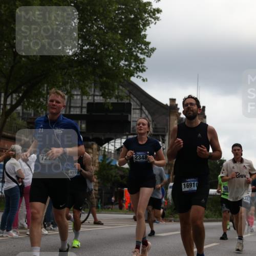 29.06.2025 - hella hamburg halbmarathon Yannick Fuchs http://msf.ph/oto/8363997 29.06.2025 10:53:19 20KM 2006, 2348, 2584, 2677, 2957, 2978, 3114, 3181, 3279, 3425, 3983, 4088, 4592, 4796, 5347, 5885, 6087, 6202, 6220, 6438, 6997, 7031, 7223, 7287, 8290, 10036, 10587, 10759, 10896, 10943, 11935, 11938, 12206, 12261, 12564, 12633, 12736, 12862, 13583, 13761, 14567, 14732, 14902, 14928, 14965, 15232, 15240, 15284, 15824, 16160, 16341, 16910, 16980, 17017, 17176, 17503, 17630, 18153, 18266, 18327, 18467, 18485, 18716, 19015, 19160 meine-sportfotos.de