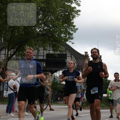 29.06.2025 - hella hamburg halbmarathon Yannick Fuchs http://msf.ph/oto/8364036 29.06.2025 10:53:19 20KM 2006, 2348, 2584, 2677, 2957, 2978, 3114, 3181, 3279, 3425, 3983, 4088, 4592, 4796, 5347, 5885, 6087, 6202, 6220, 6438, 6997, 7031, 7223, 7287, 8290, 10036, 10587, 10759, 10896, 10943, 11935, 11938, 12206, 12261, 12564, 12633, 12736, 12862, 13583, 13761, 14567, 14732, 14902, 14928, 14965, 15232, 15240, 15284, 15824, 16160, 16341, 16910, 16980, 17017, 17176, 17503, 17630, 18153, 18266, 18327, 18467, 18485, 18716, 19015, 19160 meine-sportfotos.de