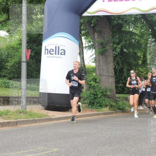 29.06.2025 - hella hamburg halbmarathon KatJ http://msf.ph/oto/8364063 29.06.2025 10:22:50 Zwischen KM18-KM19 4246 meine-sportfotos.de