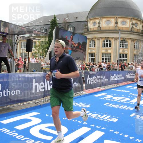 29.06.2025 - hella hamburg halbmarathon Michael Strokosch http://msf.ph/oto/8364098 29.06.2025 10:56:24 Ziel 3048, 4029, 5672, 7547, 7742, 9622, 9903, 11231, 11309, 12348, 15300, 15818, 16375, 18117, 18495, 18652, 18741, 19152 meine-sportfotos.de