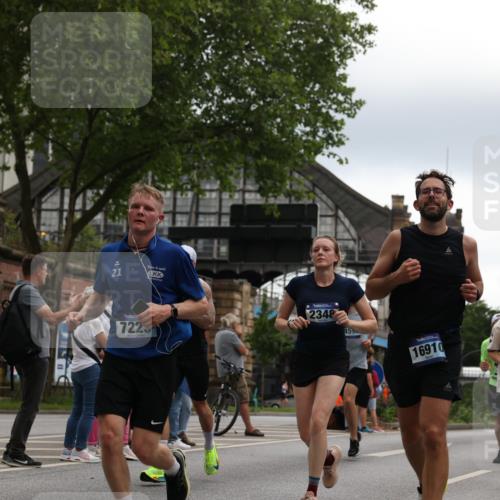 29.06.2025 - hella hamburg halbmarathon Yannick Fuchs http://msf.ph/oto/8364104 29.06.2025 10:53:19 20KM 2006, 2348, 2584, 2677, 2957, 2978, 3114, 3181, 3279, 3425, 3983, 4088, 4592, 4796, 5347, 5885, 6087, 6202, 6220, 6438, 6997, 7031, 7223, 7287, 8290, 10036, 10587, 10759, 10896, 10943, 11935, 11938, 12206, 12261, 12564, 12633, 12736, 12862, 13583, 13761, 14567, 14732, 14902, 14928, 14965, 15232, 15240, 15284, 15824, 16160, 16341, 16910, 16980, 17017, 17176, 17503, 17630, 18153, 18266, 18327, 18467, 18485, 18716, 19015, 19160 meine-sportfotos.de