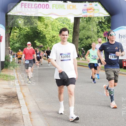 29.06.2025 - hella hamburg halbmarathon MichiJ http://msf.ph/oto/8364108 29.06.2025 10:43:34 Zwischen KM18-KM19 1130, 1485, 2250, 5492, 7547, 8825, 8968, 9246, 9727, 9903, 10133, 10408, 10665, 12196, 13064, 14139, 14737, 15431, 16434, 18867 meine-sportfotos.de