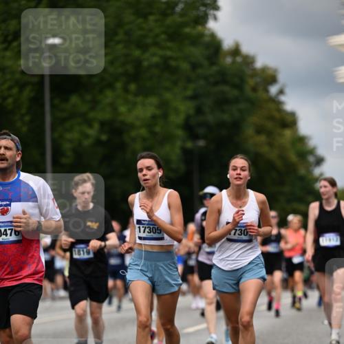 29.06.2025 - hella hamburg halbmarathon Dr. Thomas Lammeyer http://msf.ph/oto/8364125 29.06.2025 10:41:36 Kennedybrücke 56, 1022, 1118, 1276, 1339, 1597, 1799, 1819, 2031, 2104, 2199, 2272, 2480, 2552, 3165, 3230, 3873, 4347, 4442, 4618, 4733, 5146, 5224, 5640, 5940, 6243, 6584, 6821, 7085, 7202, 7235, 7544, 7707, 7823, 8315, 8499, 8758, 8843, 9054, 9055, 9288, 10024, 10112, 10159, 10476, 10762, 10798, 10919, 10931 meine-sportfotos.de