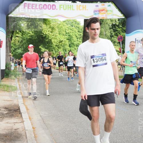 29.06.2025 - hella hamburg halbmarathon MichiJ http://msf.ph/oto/8364155 29.06.2025 10:43:34 Zwischen KM18-KM19 1130, 1485, 2250, 5492, 7547, 8825, 8968, 9246, 9727, 9903, 10133, 10408, 10665, 12196, 13064, 14139, 14737, 15431, 16434, 18867 meine-sportfotos.de