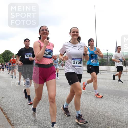 29.06.2025 - hella hamburg halbmarathon Lena Gebhardt http://msf.ph/oto/8364187 29.06.2025 10:48:31 Lombardsbrücke 6143, 13914, 3320, 8253, 2756, 2627, 1142, 1157, 1167, 1174, 1175, 1584, 1645, 1701, 2037, 2195, 2418, 2437, 2438, 2475, 2627, 2650, 2716, 2756, 2909, 2958, 3224, 3320, 3468, 3504, 3661, 3679, 3933, 4327, 4588, 5010, 5585, 5781, 5952, 6143, 7203, 7393, 7394, 7532, 7947, 7948, 8461, 8521, 8719, 8760, 8948, 9775, 9787, 9921, 10059, 10145, 10204, 10366, 10654, 10656, 11364, 11365, 11548, 11742, 11781, 13814, 13845, 15715, 16498, 16499, 16701 meine-sportfotos.de