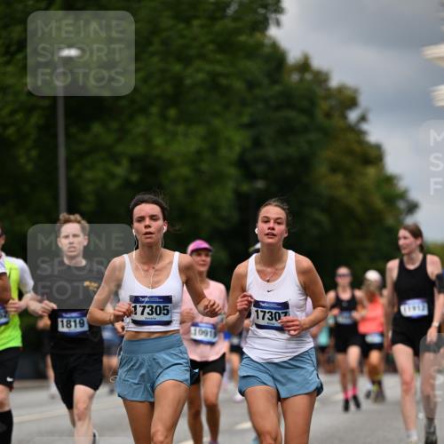 29.06.2025 - hella hamburg halbmarathon Dr. Thomas Lammeyer http://msf.ph/oto/8364189 29.06.2025 10:41:37 Kennedybrücke 56, 1022, 1118, 1276, 1339, 1597, 1799, 1819, 2016, 2031, 2104, 2199, 2272, 2480, 2552, 3165, 3230, 3873, 4347, 4442, 4618, 4733, 5146, 5224, 5640, 5940, 6243, 6584, 6821, 7085, 7202, 7235, 7544, 7707, 7823, 8499, 8758, 8843, 9054, 9055, 9288, 10024, 10112, 10159, 10476, 10762, 10798, 10919, 10931 meine-sportfotos.de