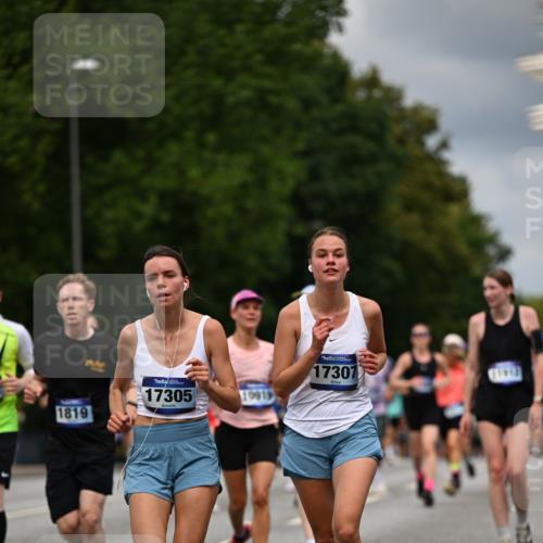 29.06.2025 - hella hamburg halbmarathon Dr. Thomas Lammeyer http://msf.ph/oto/8364201 29.06.2025 10:41:37 Kennedybrücke 56, 1022, 1118, 1276, 1339, 1597, 1799, 1819, 2016, 2031, 2104, 2199, 2272, 2480, 2552, 3165, 3230, 3873, 4347, 4442, 4618, 4733, 5146, 5224, 5640, 5940, 6243, 6584, 6821, 7085, 7202, 7235, 7544, 7707, 7823, 8499, 8758, 8843, 9054, 9055, 9288, 10024, 10112, 10159, 10476, 10762, 10798, 10919, 10931 meine-sportfotos.de