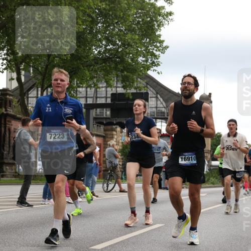 29.06.2025 - hella hamburg halbmarathon Yannick Fuchs http://msf.ph/oto/8364223 29.06.2025 10:53:19 20KM 2006, 2348, 2584, 2677, 2957, 2978, 3114, 3181, 3279, 3425, 3983, 4088, 4592, 4796, 5347, 5885, 6087, 6202, 6220, 6438, 6997, 7031, 7223, 7287, 8290, 10036, 10587, 10759, 10896, 10943, 11935, 11938, 12206, 12261, 12564, 12633, 12736, 12862, 13583, 13761, 14567, 14732, 14902, 14928, 14965, 15232, 15240, 15284, 15824, 16160, 16341, 16910, 16980, 17017, 17176, 17503, 17630, 18153, 18266, 18327, 18467, 18485, 18716, 19015, 19160 meine-sportfotos.de
