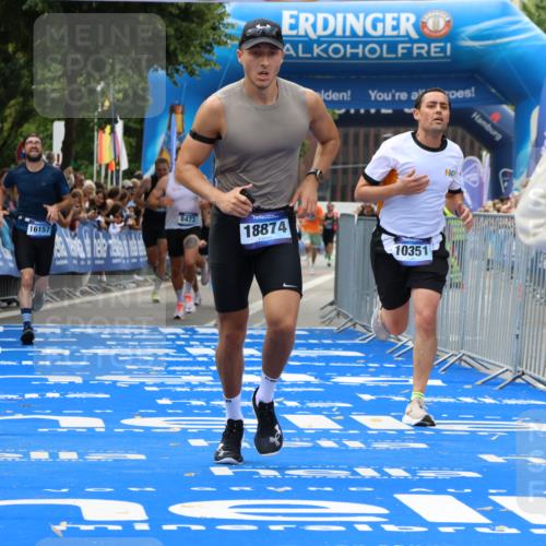 29.06.2025 - hella hamburg halbmarathon Strokosch-Dieckow http://msf.ph/oto/8364241 29.06.2025 10:29:02 Ziel 3043, 8473, 10171, 10351, 16157, 18874, 19142, 19194 meine-sportfotos.de