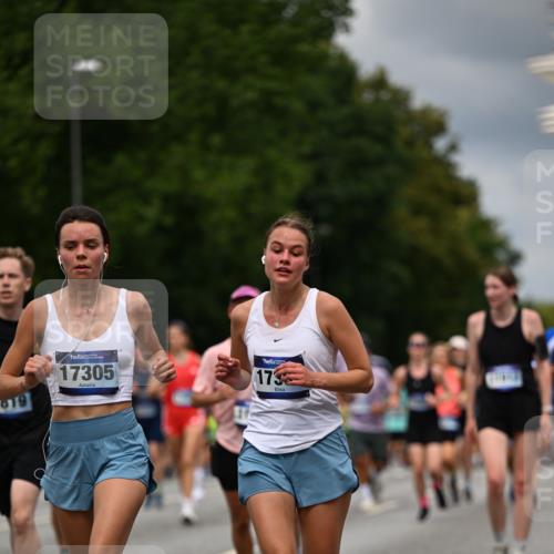 29.06.2025 - hella hamburg halbmarathon Dr. Thomas Lammeyer http://msf.ph/oto/8364260 29.06.2025 10:41:37 Kennedybrücke 56, 1022, 1118, 1276, 1339, 1597, 1799, 1819, 2016, 2031, 2104, 2199, 2272, 2480, 2552, 3165, 3230, 3873, 4347, 4442, 4618, 4733, 5146, 5224, 5640, 5940, 6243, 6584, 6821, 7085, 7202, 7235, 7544, 7707, 7823, 8499, 8758, 8843, 9054, 9055, 9288, 10024, 10112, 10159, 10476, 10762, 10798, 10919, 10931 meine-sportfotos.de