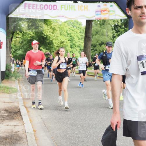 29.06.2025 - hella hamburg halbmarathon MichiJ http://msf.ph/oto/8364333 29.06.2025 10:43:35 Zwischen KM18-KM19 1130, 1485, 2250, 5492, 7547, 8825, 8968, 9246, 9903, 10133, 10408, 10665, 12014, 12196, 14139, 14737, 15090, 15431, 18867 meine-sportfotos.de