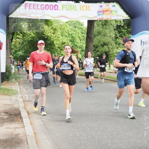 29.06.2025 - hella hamburg halbmarathon MichiJ http://msf.ph/oto/8364405 29.06.2025 10:43:36 Zwischen KM18-KM19 1130, 1485, 2250, 5492, 6399, 8825, 8968, 9246, 9903, 10408, 12014, 12196, 14139, 14737, 15090, 15125, 15431, 17665 meine-sportfotos.de