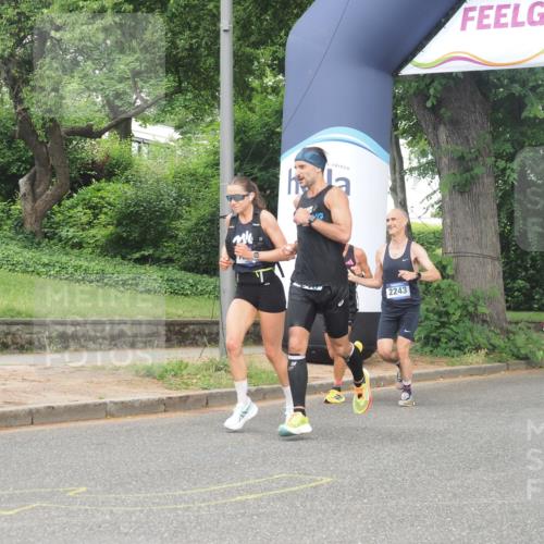 29.06.2025 - hella hamburg halbmarathon KatJ http://msf.ph/oto/8364499 29.06.2025 10:22:52 Zwischen KM18-KM19 4246 meine-sportfotos.de