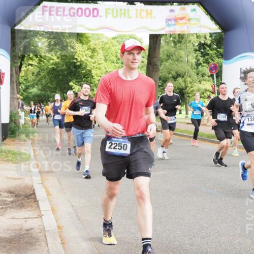 29.06.2025 - hella hamburg halbmarathon MichiJ http://msf.ph/oto/8364626 29.06.2025 10:43:38 Zwischen KM18-KM19 1130, 1485, 2250, 5492, 6272, 6399, 8669, 8825, 12014, 12196, 12585, 13465, 14139, 14737, 15090, 15125, 15431, 15712, 17268, 17665 meine-sportfotos.de