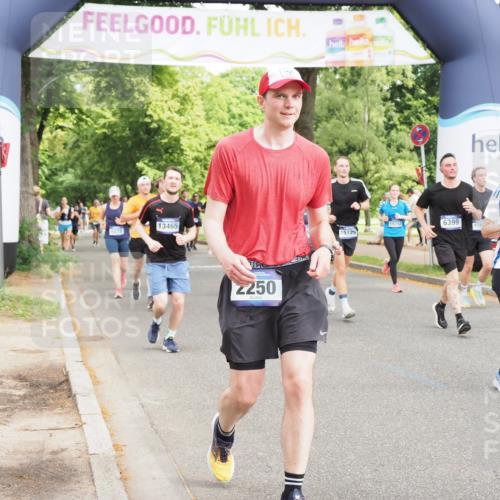 29.06.2025 - hella hamburg halbmarathon MichiJ http://msf.ph/oto/8364645 29.06.2025 10:43:38 Zwischen KM18-KM19 1130, 1485, 2250, 5492, 6272, 6399, 8669, 8825, 12014, 12196, 12585, 13465, 14139, 14737, 15090, 15125, 15431, 15712, 17268, 17665 meine-sportfotos.de