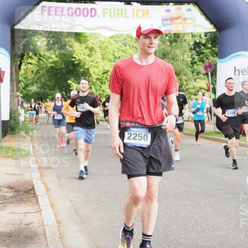 29.06.2025 - hella hamburg halbmarathon MichiJ http://msf.ph/oto/8364652 29.06.2025 10:43:38 Zwischen KM18-KM19 1130, 1485, 2250, 5492, 6272, 6399, 8669, 8825, 12014, 12196, 12585, 13465, 14139, 14737, 15090, 15125, 15431, 15712, 17268, 17665 meine-sportfotos.de
