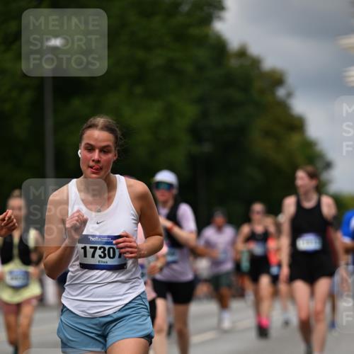 29.06.2025 - hella hamburg halbmarathon Dr. Thomas Lammeyer http://msf.ph/oto/8364693 29.06.2025 10:41:38 Kennedybrücke 56, 1022, 1118, 1276, 1337, 1339, 1799, 1819, 2016, 2031, 2104, 2199, 2272, 2480, 2552, 3165, 3230, 3873, 4347, 4442, 4618, 4733, 5146, 5224, 5640, 5940, 6243, 6584, 6821, 7085, 7124, 7235, 7544, 8499, 8758, 8843, 9054, 9055, 9288, 10024, 10112, 10159, 10476, 10762, 10798, 10919, 10931 meine-sportfotos.de