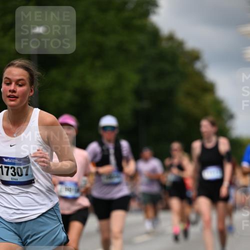 29.06.2025 - hella hamburg halbmarathon Dr. Thomas Lammeyer http://msf.ph/oto/8364745 29.06.2025 10:41:39 Kennedybrücke 56, 1022, 1118, 1276, 1337, 1339, 1799, 1819, 2016, 2031, 2104, 2199, 2272, 2480, 3230, 3873, 4347, 4442, 4618, 4733, 4762, 5146, 5224, 5640, 5940, 6243, 6584, 6821, 7085, 7124, 7544, 8499, 8758, 8843, 9054, 9055, 9288, 10024, 10112, 10159, 10476, 10762, 10798, 10919, 10931 meine-sportfotos.de