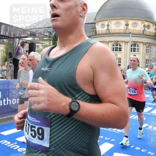 29.06.2025 - hella hamburg halbmarathon Michael Strokosch http://msf.ph/oto/8364749 29.06.2025 10:56:45 Ziel 4152, 6416, 6759, 7037, 7646, 8311, 8744, 8825, 8996, 9488, 11083, 11870, 14369, 14461, 15134, 15145, 15431, 15712, 16043, 16121, 17259, 18340, 18634, 18899 meine-sportfotos.de