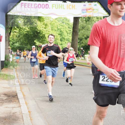 29.06.2025 - hella hamburg halbmarathon MichiJ http://msf.ph/oto/8364768 29.06.2025 10:43:39 Zwischen KM18-KM19 1130, 1485, 5492, 6272, 6399, 7659, 8669, 8825, 11832, 12014, 12196, 12585, 13465, 14139, 14737, 15090, 15125, 15431, 15712, 17268, 17665 meine-sportfotos.de