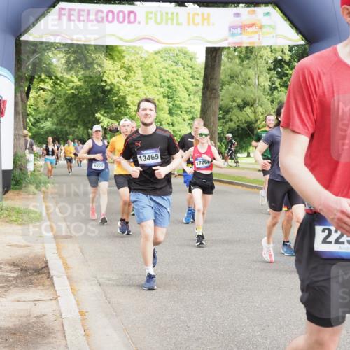 29.06.2025 - hella hamburg halbmarathon MichiJ http://msf.ph/oto/8364788 29.06.2025 10:43:39 Zwischen KM18-KM19 1130, 1485, 5492, 6272, 6399, 7659, 8669, 8825, 11832, 12014, 12196, 12585, 13465, 14139, 14737, 15090, 15125, 15431, 15712, 17268, 17665 meine-sportfotos.de