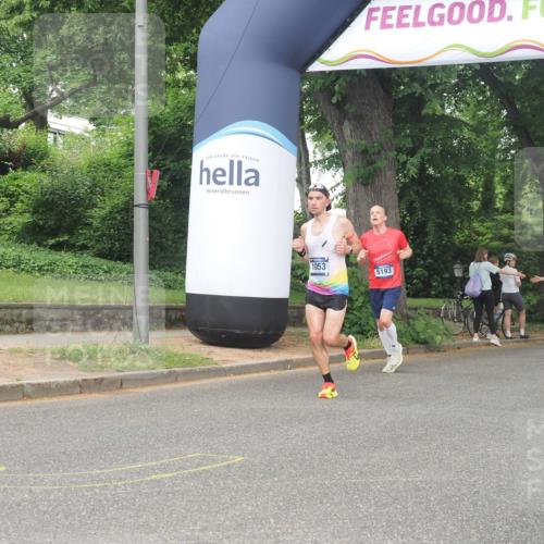 29.06.2025 - hella hamburg halbmarathon KatJ http://msf.ph/oto/8364929 29.06.2025 10:22:55 Zwischen KM18-KM19 1053, 2243, 4246 meine-sportfotos.de