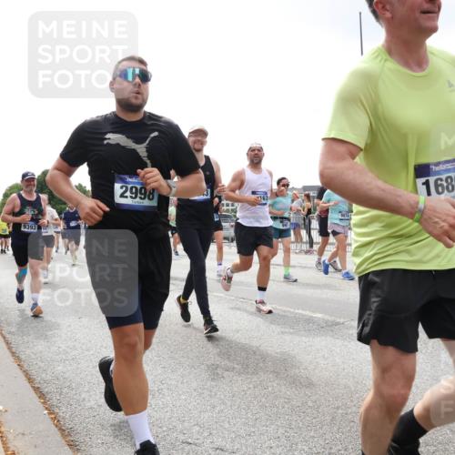 29.06.2025 - hella hamburg halbmarathon Lena Gebhardt http://msf.ph/oto/8364987 29.06.2025 10:39:25 Lombardsbrücke 9393, 2998, 167, 9974, 16866, 1760, 1856, 1883, 2092, 2524, 2534, 2571, 2574, 2578, 2843, 2893, 2976, 2998, 3275, 3353, 3727, 3745, 4410, 4523, 4603, 4609, 4659, 4855, 4882, 5045, 5701, 6062, 6112, 6321, 6342, 6343, 6427, 6428, 6611, 6719, 6726, 6748, 7053, 7125, 7199, 7341, 7501, 7506, 7524, 7589, 7684, 7815, 8203, 8243, 8457, 8783, 8995, 9393, 9420, 9446, 9569, 9698, 9747, 9777, 9974, 9977, 10001, 10072, 10315, 10512, 10516, 13060 meine-sportfotos.de