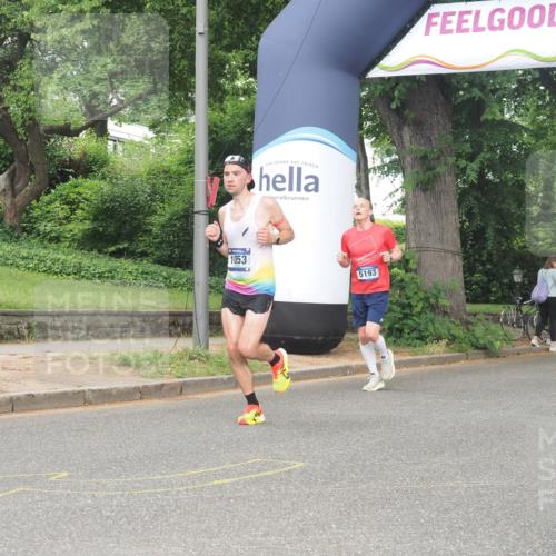 29.06.2025 - hella hamburg halbmarathon KatJ http://msf.ph/oto/8365023 29.06.2025 10:22:55 Zwischen KM18-KM19 1053, 2243, 4246 meine-sportfotos.de