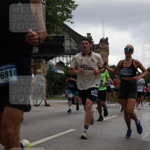 29.06.2025 - hella hamburg halbmarathon Yannick Fuchs http://msf.ph/oto/8365039 29.06.2025 10:53:21 20KM 2006, 2348, 2584, 2677, 2957, 2978, 3114, 3181, 3279, 3425, 3983, 4088, 4592, 4796, 5885, 6087, 6202, 6220, 6438, 7031, 7223, 7287, 8290, 10036, 10587, 10759, 10896, 10943, 11018, 11935, 11938, 12206, 12261, 12564, 12633, 12736, 12862, 13583, 13761, 14567, 14732, 14902, 14928, 14965, 15232, 15240, 15284, 16227, 16341, 16910, 16980, 17017, 17176, 17304, 17503, 17630, 18153, 18327, 18467, 18485, 18716, 18855, 19015, 19160 meine-sportfotos.de