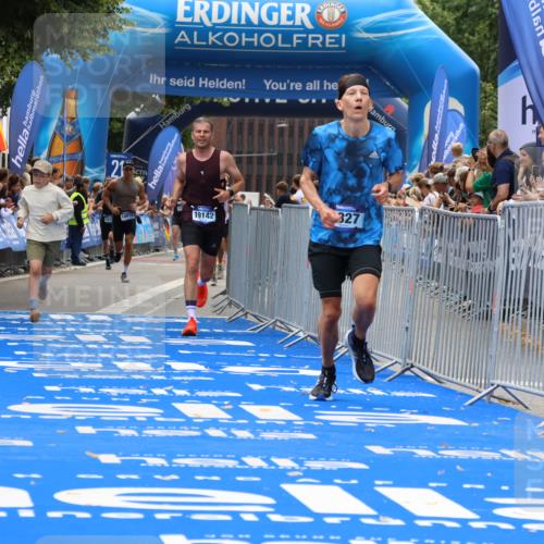 29.06.2025 - hella hamburg halbmarathon Strokosch-Dieckow http://msf.ph/oto/8365061 29.06.2025 10:28:54 Ziel 1827, 10486, 18763, 18874, 19142 meine-sportfotos.de