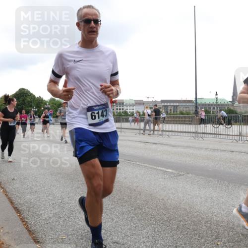 29.06.2025 - hella hamburg halbmarathon Lena Gebhardt http://msf.ph/oto/8365062 29.06.2025 10:48:33 Lombardsbrücke 2197, 6143, 121, 1666, 1142, 1157, 1167, 1174, 1175, 1584, 1645, 2037, 2195, 2418, 2437, 2438, 2475, 2627, 2650, 2716, 2756, 2909, 2958, 3224, 3320, 3504, 3661, 3679, 3933, 4327, 4588, 5010, 5585, 5781, 5952, 6143, 7203, 7393, 7394, 7532, 7947, 7948, 8461, 8521, 8719, 8760, 8948, 9552, 9775, 9787, 9921, 10059, 10145, 10204, 10366, 10524, 10654, 10656, 11364, 11365, 11742, 11781, 13814, 13845, 15715, 16498, 16499, 16701 meine-sportfotos.de