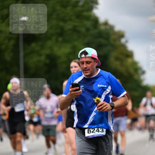 29.06.2025 - hella hamburg halbmarathon Dr. Thomas Lammeyer http://msf.ph/oto/8365065 29.06.2025 10:41:42 Kennedybrücke 1022, 1276, 1337, 1339, 1799, 1819, 2016, 2031, 2104, 2199, 2272, 2480, 3230, 4347, 4442, 4618, 4733, 4762, 5146, 5224, 5522, 5523, 5640, 5940, 6243, 6584, 6821, 7085, 7124, 7544, 8499, 8758, 8843, 8985, 9054, 9055, 9288, 10159, 10476, 10762, 10798, 10836, 10919, 10931 meine-sportfotos.de