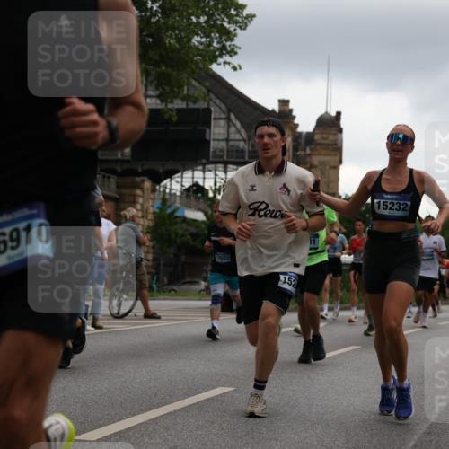 29.06.2025 - hella hamburg halbmarathon Yannick Fuchs http://msf.ph/oto/8365071 29.06.2025 10:53:21 20KM 2006, 2348, 2584, 2677, 2957, 2978, 3114, 3181, 3279, 3425, 3983, 4088, 4592, 4796, 5885, 6087, 6202, 6220, 6438, 7031, 7223, 7287, 8290, 10036, 10587, 10759, 10896, 10943, 11018, 11935, 11938, 12206, 12261, 12564, 12633, 12736, 12862, 13583, 13761, 14567, 14732, 14902, 14928, 14965, 15232, 15240, 15284, 16227, 16341, 16910, 16980, 17017, 17176, 17304, 17503, 17630, 18153, 18327, 18467, 18485, 18716, 18855, 19015, 19160 meine-sportfotos.de