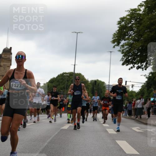 29.06.2025 - hella hamburg halbmarathon Yannick Fuchs http://msf.ph/oto/8365209 29.06.2025 10:53:21 20KM 2006, 2348, 2584, 2677, 2957, 2978, 3114, 3181, 3279, 3425, 3983, 4088, 4592, 4796, 5885, 6087, 6202, 6220, 6438, 7031, 7223, 7287, 8290, 10036, 10587, 10759, 10896, 10943, 11018, 11935, 11938, 12206, 12261, 12564, 12633, 12736, 12862, 13583, 13761, 14567, 14732, 14902, 14928, 14965, 15232, 15240, 15284, 16227, 16341, 16910, 16980, 17017, 17176, 17304, 17503, 17630, 18153, 18327, 18467, 18485, 18716, 18855, 19015, 19160 meine-sportfotos.de