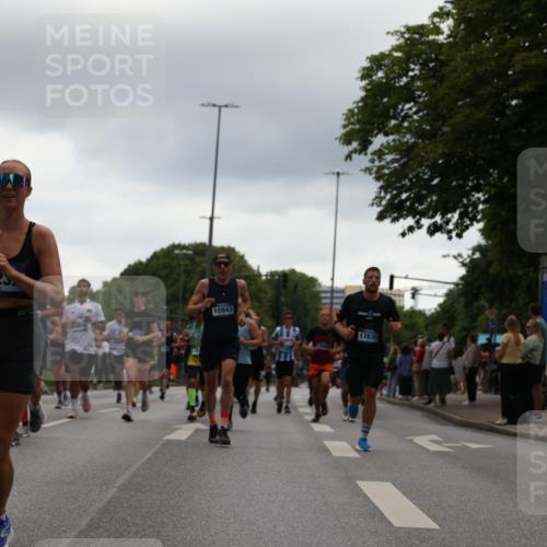 29.06.2025 - hella hamburg halbmarathon Yannick Fuchs http://msf.ph/oto/8365227 29.06.2025 10:53:21 20KM 2006, 2348, 2584, 2677, 2957, 2978, 3114, 3181, 3279, 3425, 3983, 4088, 4592, 4796, 5885, 6087, 6202, 6220, 6438, 7031, 7223, 7287, 8290, 10036, 10587, 10759, 10896, 10943, 11018, 11935, 11938, 12206, 12261, 12564, 12633, 12736, 12862, 13583, 13761, 14567, 14732, 14902, 14928, 14965, 15232, 15240, 15284, 16227, 16341, 16910, 16980, 17017, 17176, 17304, 17503, 17630, 18153, 18327, 18467, 18485, 18716, 18855, 19015, 19160 meine-sportfotos.de