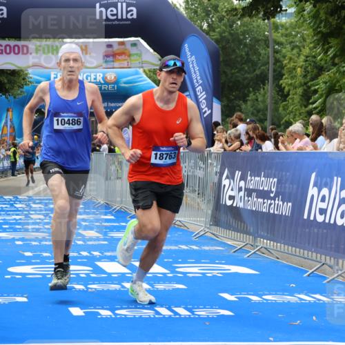 29.06.2025 - hella hamburg halbmarathon Strokosch-Dieckow http://msf.ph/oto/8365249 29.06.2025 10:28:48 Ziel 1827, 2604, 3968, 6090, 10486, 15655, 17428, 18763 meine-sportfotos.de