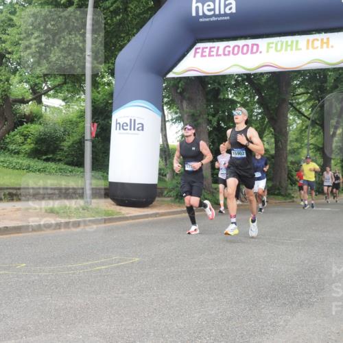 29.06.2025 - hella hamburg halbmarathon KatJ http://msf.ph/oto/8365250 29.06.2025 10:22:58 Zwischen KM18-KM19 1053, 2243, 5193, 6305 meine-sportfotos.de