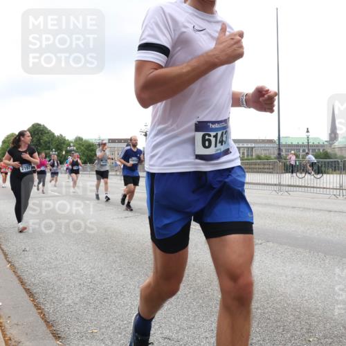 29.06.2025 - hella hamburg halbmarathon Lena Gebhardt http://msf.ph/oto/8365264 29.06.2025 10:48:34 Lombardsbrücke 2197, 6143, 1142, 1157, 1167, 1174, 1175, 1584, 1645, 2037, 2195, 2418, 2437, 2438, 2475, 2627, 2650, 2716, 2756, 2909, 2958, 3224, 3320, 3504, 3661, 3679, 3933, 4588, 5010, 5585, 5781, 5952, 6143, 7203, 7532, 7947, 7948, 8461, 8521, 8719, 8760, 8948, 9552, 9775, 9787, 9921, 10059, 10145, 10204, 10366, 10524, 10654, 10656, 11364, 11365, 11742, 11781, 13814, 13845, 15715, 16498, 16499, 16701 meine-sportfotos.de