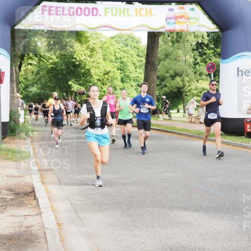 29.06.2025 - hella hamburg halbmarathon MichiJ http://msf.ph/oto/8365272 29.06.2025 10:43:44 Zwischen KM18-KM19 1583, 4167, 6272, 6399, 7659, 7716, 8652, 8669, 11212, 11612, 11832, 12585, 13465, 15097, 15125, 15527, 15712, 17268, 17665, 18501 meine-sportfotos.de