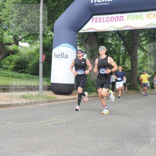 29.06.2025 - hella hamburg halbmarathon KatJ http://msf.ph/oto/8365298 29.06.2025 10:22:58 Zwischen KM18-KM19 1053, 2243, 5193, 6305 meine-sportfotos.de
