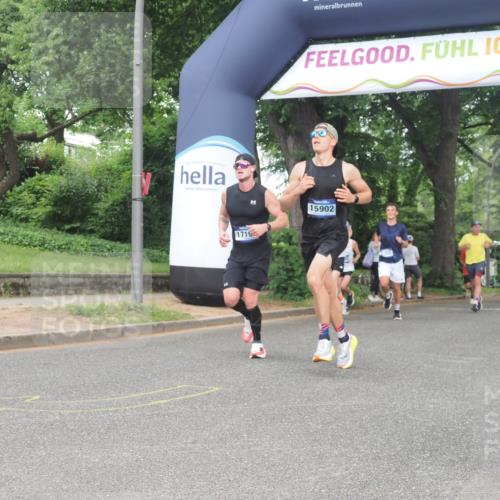 29.06.2025 - hella hamburg halbmarathon KatJ http://msf.ph/oto/8365316 29.06.2025 10:22:58 Zwischen KM18-KM19 1053, 2243, 5193, 6305 meine-sportfotos.de