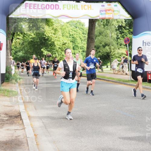 29.06.2025 - hella hamburg halbmarathon MichiJ http://msf.ph/oto/8365347 29.06.2025 10:43:44 Zwischen KM18-KM19 1583, 4167, 6272, 6399, 7659, 7716, 8652, 8669, 11212, 11612, 11832, 12585, 13465, 15097, 15125, 15527, 15712, 17268, 17665, 18501 meine-sportfotos.de